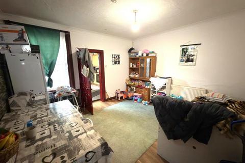 3 bedroom terraced house for sale, High Town, Luton LU2