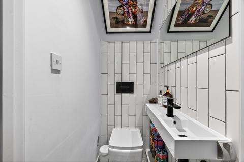 4 bedroom townhouse for sale, Rope Terrace, London, E16