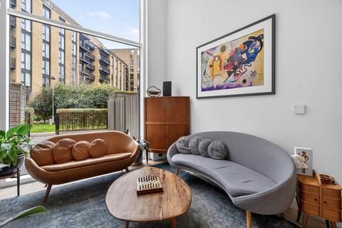 undefined, Rope Terrace, London, E16