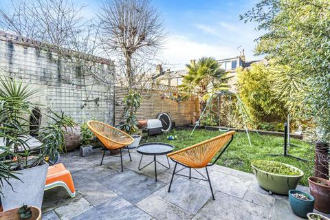 4 bedroom terraced house to rent, Haycroft Road, London, SW2 5HZ