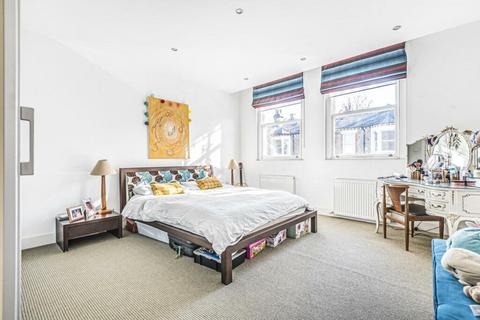 4 bedroom terraced house to rent, Haycroft Road, London, SW2 5HZ