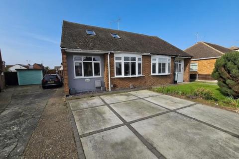 3 bedroom semi-detached house for sale, Mansted Gardens, Rochford, Essex, SS4 3DE