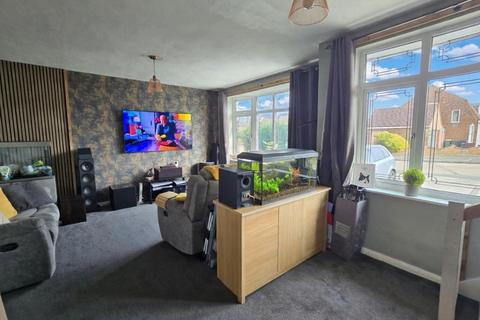 3 bedroom semi-detached house for sale, Mansted Gardens, Rochford, Essex, SS4 3DE