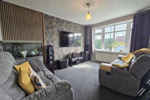 3 bedroom semi-detached house for sale, Mansted Gardens, Rochford, Essex, SS4 3DE