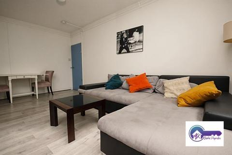 3 bedroom flat to rent, London NW1