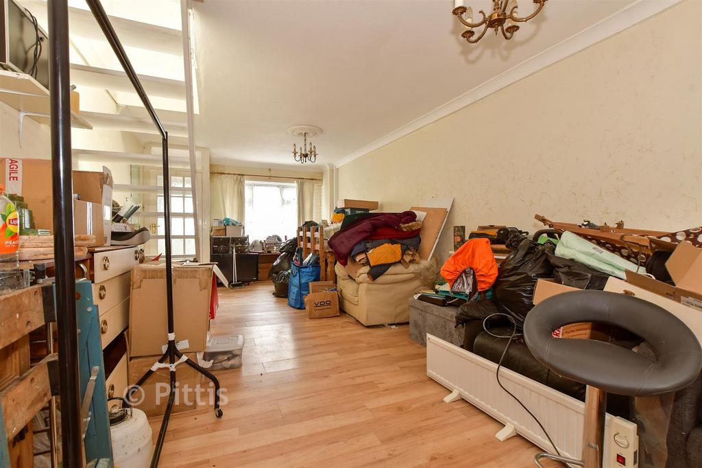 Lounge/ Dining Area