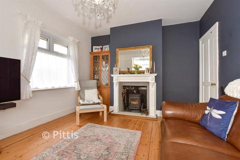 2 bedroom chalet for sale, Araluen Way, Sandown PO36