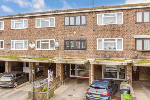 Gramer Close, London E11