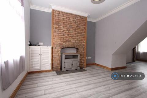 2 bedroom terraced house to rent, Ivanhoe Street, Leicester, LE3