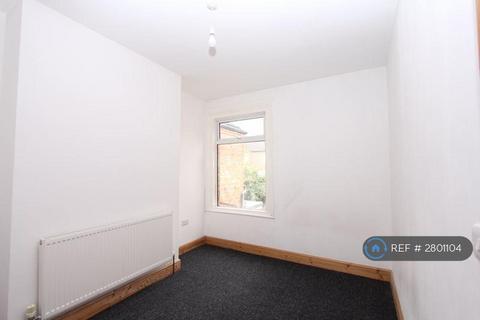 2 bedroom terraced house to rent, Ivanhoe Street, Leicester, LE3