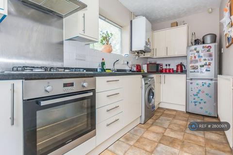 3 bedroom semi-detached house to rent, Weoley Castle Road, Birmingham, B29