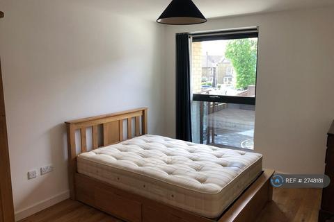 1 bedroom flat to rent, Aragon Court, London, SE11