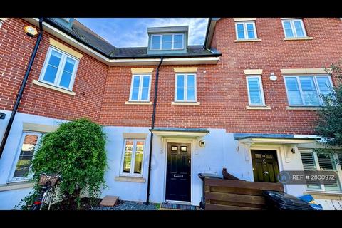 4 bedroom terraced house to rent, Cross Way, London, NW10