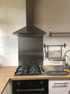 3 bedroom maisonette to rent, Kirton Gardens, London, E2