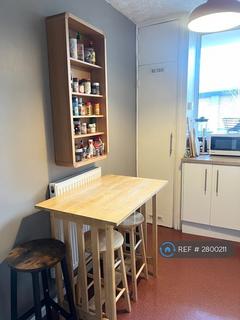 3 bedroom maisonette to rent, Kirton Gardens, London, E2