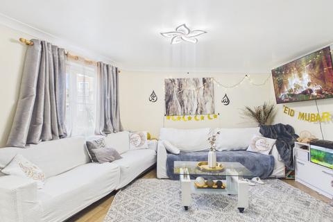 undefined, Ulverston, Purfleet-On-Thames, RM19