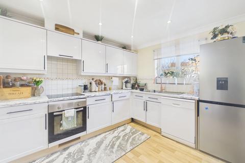 undefined, Ulverston, Purfleet-On-Thames, RM19