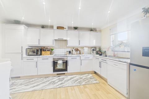 undefined, Ulverston, Purfleet-On-Thames, RM19
