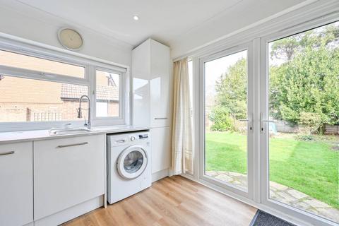 3 bedroom bungalow for sale, Kingfield Gardens, Old Woking, Woking, GU22