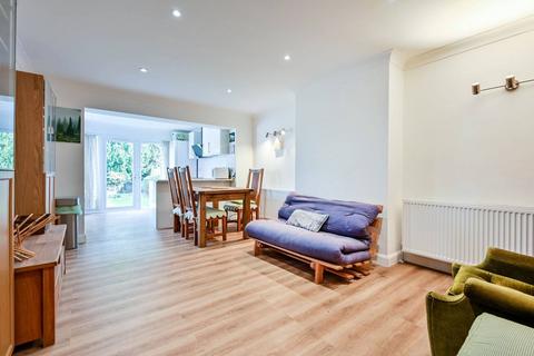 3 bedroom bungalow for sale, Kingfield Gardens, Old Woking, Woking, GU22