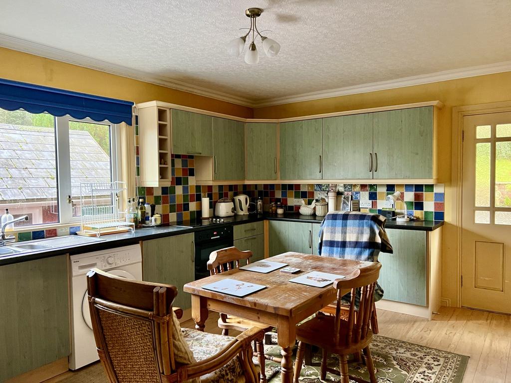 2 Woodlands Avenue, Kirkcudbright - Williamson and