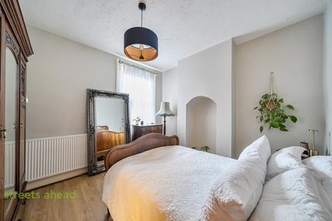 2 bedroom apartment for sale, Mersham Road, Thornton Heath, CR7