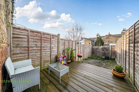 2 bedroom apartment for sale, Mersham Road, Thornton Heath, CR7