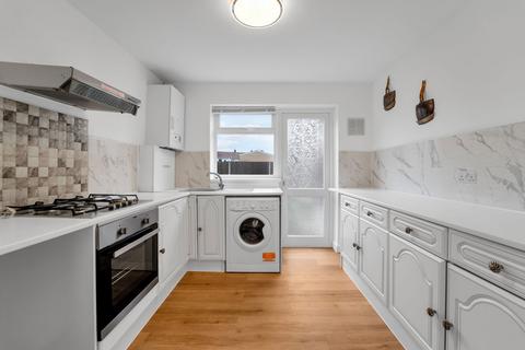 2 bedroom maisonette to rent, Gilpin Way, Hayes UB3