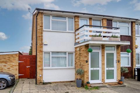 2 bedroom maisonette to rent, Gilpin Way, Hayes UB3