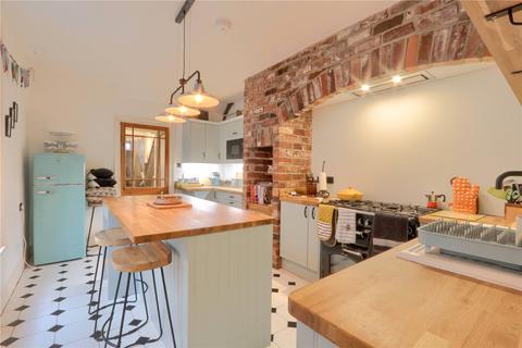 undefined, The Beach House, 17 Pearl Street