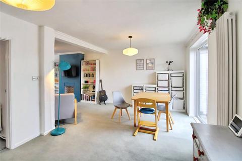 4 bedroom semi-detached house for sale, Gwernrhuddi Road, Cardiff