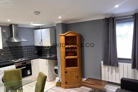 2 bedroom terraced house to rent, Askew Road, London W12