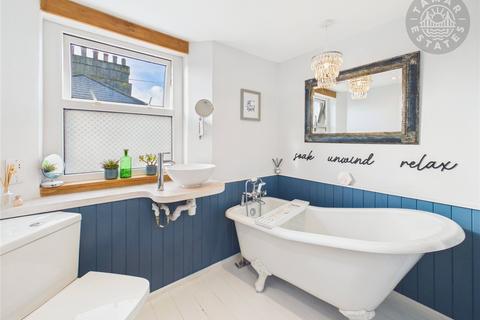 2 bedroom end of terrace house for sale, 'Beautifully arranged cottage with impressive dressing space'