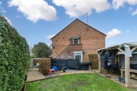 2 bedroom maisonette for sale, Moreton Road North, Luton LU2