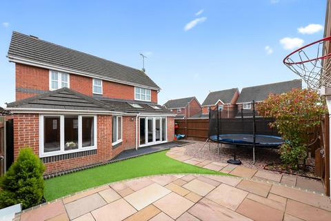 4 bedroom detached house for sale, Furze Close - Peatmoor, Swindon, SN5