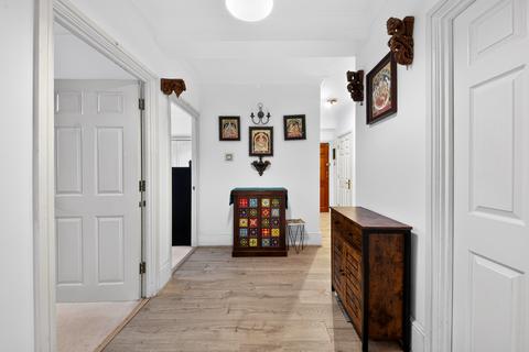 2 bedroom ground floor flat for sale, Lower Road, Harrow, HA2