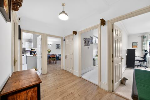 2 bedroom ground floor flat for sale, Lower Road, Harrow, HA2