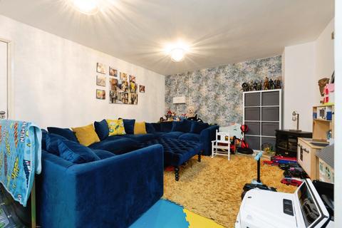 5 bedroom semi-detached house for sale, Oak Gardens, Newcastle upon Tyne, NE15