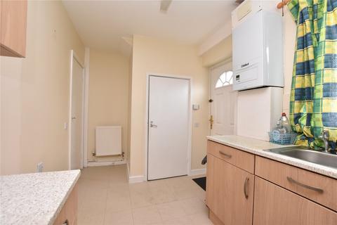 4 bedroom semi-detached house for sale, Neville Close, Leeds, West Yorkshire