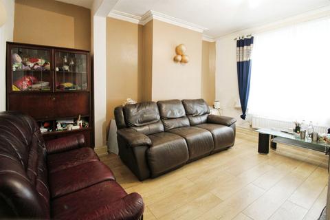 2 bedroom terraced house for sale, System Street, Cardiff