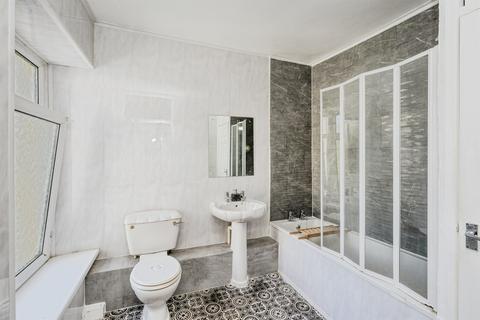 undefined, Tonclwyda, Clyne, NEATH