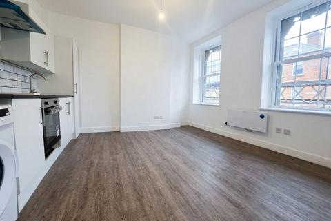 2 bedroom flat to rent, Silver Street, Enfield