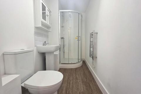 2 bedroom flat to rent, Silver Street, Enfield