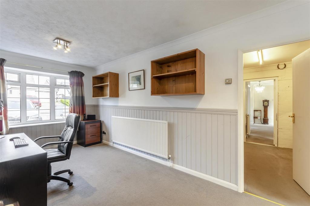 8678879-interior14.jpg
