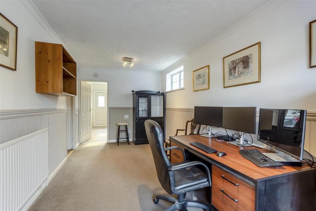 8678879-interior15.jpg