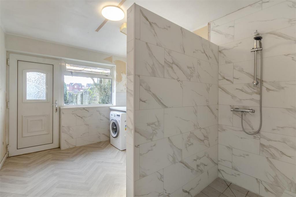 8678879-interior16.jpg
