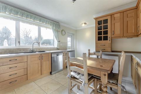 4 bedroom detached bungalow for sale, Chatsworth Close, Mansfield