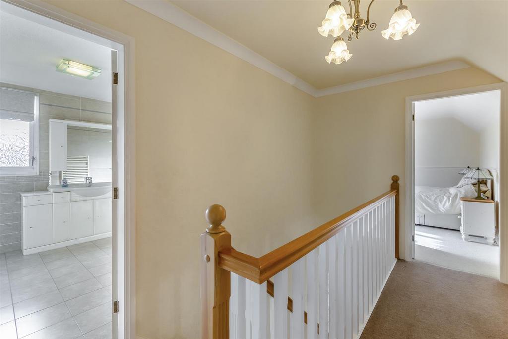 8678879-interior25.jpg
