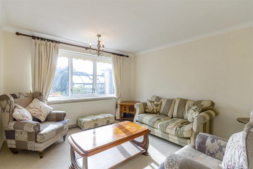 8678879-interior18.jpg