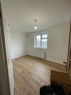 3 bedroom terraced house to rent, Dryfield Road, Edgware